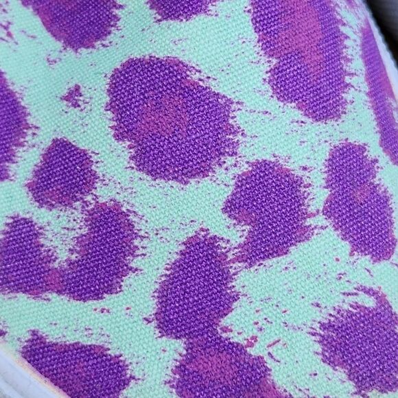 📷☔️🩵Groove Fuchsia & Mint Leopard Print Shoes Size 8 - Picture 3 of 5